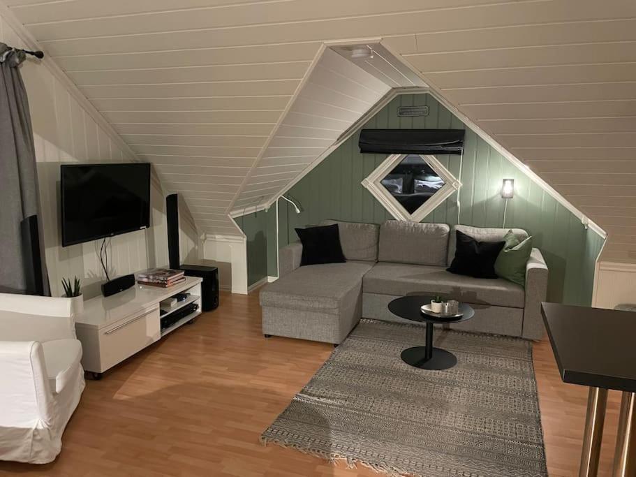 Appartement Koselig Garasjeloft! à Langevag Extérieur photo